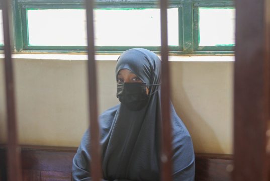 Dambi baarista Kenya oo waqti loo siiyay in ay ku baarto Musharrax Sahra Axmed Barre oo ku eedeysan kicinta Dadka