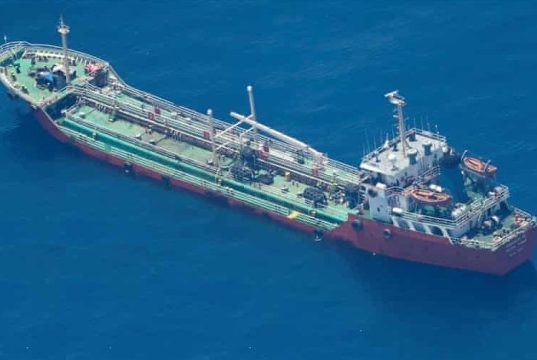 Saddex markab oo lagu afduubtay xeebaha Soomaaliya toddobaad gudihiis