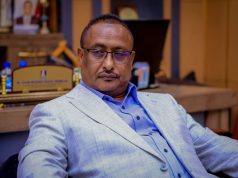 Mungaab oo xilka ka qaaday Guddoomiyeyaal ku soo baxay Doorasho qof iyo cod ah!