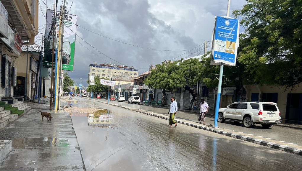 Roobka ka da’ay Muqdisho oo saameeyay isku socodka dadweynaha iyo gaadiidka
