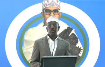 Sheekh Shariif oo Duubabka Dhaqanka ugu Baaqay inay xal ka gaaraan Khilaafka Siyaasadeed ee Dalka