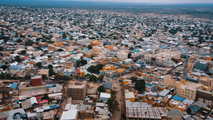 Gaadiid dagaal oo laga gubay ciidanka DF & dagaalkii oo weli socda