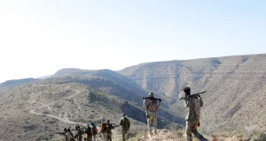 Ciidamada Ammaanka Puntland & Daacish oo ku dagaalamay Calmiskaad