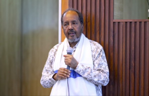 MW Xasan Sheekh “Amniga hala ilaaliyo oo yaan dib loogu noqon wixii lasoo maray”