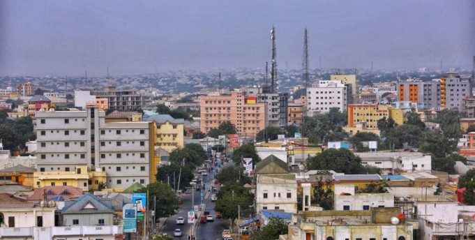 DEG DEG: Dagaal goor dhow ka qarxay qeybo ka mid ah Muqdisho
