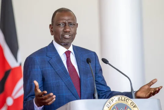 Madaxweynaha Kenya oo ka hadlay dagaalkii Raaskambooni iyo wada hadallada Dowladda iyo Mucaaradka