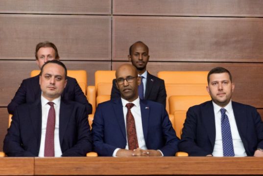 Baarlamaanka Türkiye oo ansixiyay heshiis deeq taageero ah oo ay la gashay Soomaaliya