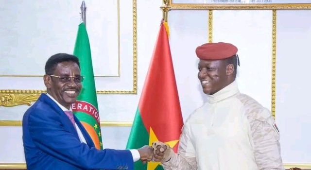 Dowladda Burkina Faso oo Soomaaliya ka caawinaysa la dagaalanka AS