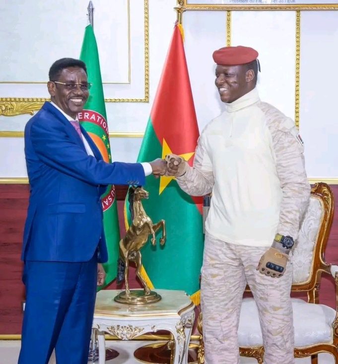 Dowladda Burkina Faso oo Soomaaliya ka caawinaysa la dagaalanka AS