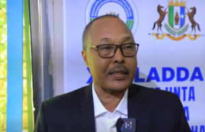 Puntland oo si adag u dhaliishay qorshaha dowladda federaalka ee hirgelinta doorasho qof iyo cod ah