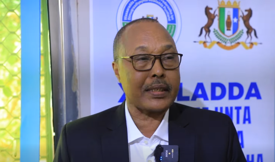Puntland oo si adag u dhaliishay qorshaha dowladda federaalka ee hirgelinta doorasho qof iyo cod ah