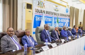 Golaha Mustaqbalka oo dib u dhigay bannaanbaxii Muqdisho xilli wada-hadallo siyaasadeed socdaan