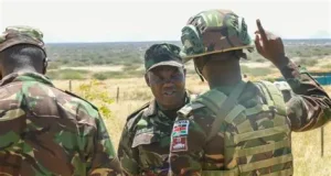 Weerar ka dhacay Mandera, Kenya iyo cida lagu tuhunsan yahay