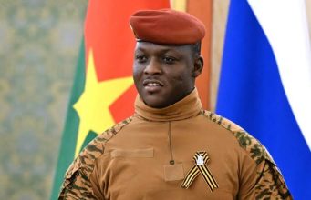 Burkina Faso oo xiriirka u jartay dalka Faransiiska