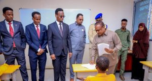 Muqdisho: In ka badan 46 Kun oo Arday oo u Fariistay Imtixaanka Dugsiyada Dhexe ee Gobolka Banaadir