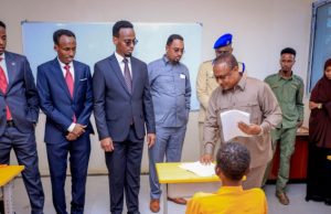 Muqdisho: In ka badan 46 Kun oo Arday oo u Fariistay Imtixaanka Dugsiyada Dhexe ee Gobolka Banaadir
