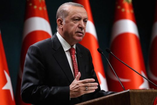 Erdoğan oo u gudbiyay Baarlamaanka codsi in lagu kordhiyo muddada ay ciidamada Turkigu ka howlgalayaan Soomaaliya