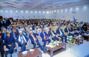 Shan Xildhibaan Oo Casilay iyo Xeer Ilaaliyaha Guud ee Dawladda Waqooyi Bari Soomaaliya oo codsi gudbiyay Guddoomiyaha Golaha Wakiillada