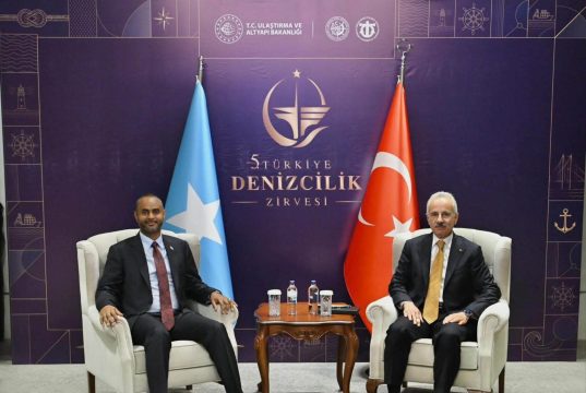Soomaaliya & Turkiga oo iska kaashanaya Xoojinta Iskaashiga Badda
