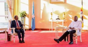 Xasan Sheekh iyo Museveni oo ka wada hadlay amniga Soomaaliya ka hor shirka AUSSOM