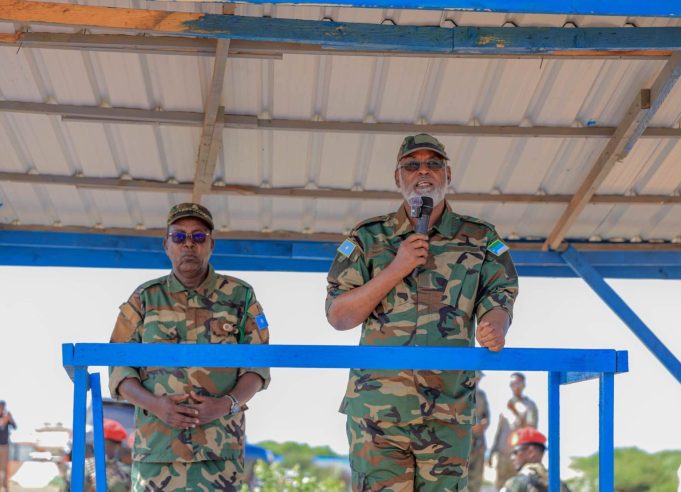 Gaadiid iyo Hub culus oo soo bandhigay Maamulka Jubbaland