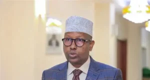 Fiqi: “Shariifka madaxa ayaa laga jebinayaa.”