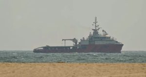 Maraykanka oo duqeeyey dekedo ku yaalla Iiraan, kadib markii Iiraan xidhay Marinka Hormuz