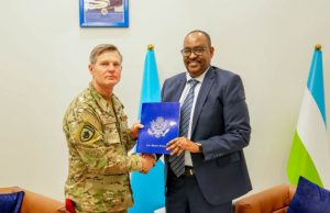 Puntland iyo Mareykanka oo heshiis cusub oo amni ku kala saxiixday Boosaaso
