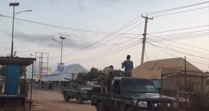 Garoonka Baydhabo oo la xiray, duulimaadyadii rakaabka oo istaagay sababo la xiriira dagaalka