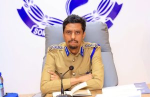 Asad Diyaano oo wajahaya xil-ka-qaadis, Xamse Cabdi Barre oo cadaadis siyaasadeed ku sii kordhayo