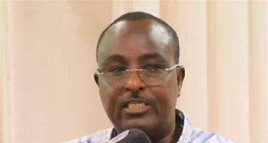 Tookiyo: Shacabka oo laga xiray xafiiskii ay ku bixinayeen lacagta dhulka