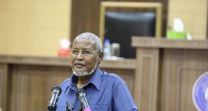 Muuse Suudi oo lagu eedeeyay inuu feeray wariye ka Howlgala Muqdisho