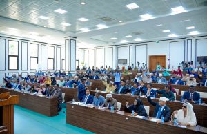 In ka badan 40 Xildhibaan oo laga jaray $800 kadib maqnaanshaha fadhiyada Golaha Shacabka