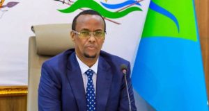 Hirshabeelle oo xilka ka qaaday guddoomiyihii gobolka Hiiraan, una magacowday mid cusub
