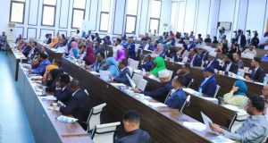 Xildhibaanno ka soo jeeda Puntland iyo Jubbaland oo si adag uga horyimid jadwalka doorashada Soomaaliya